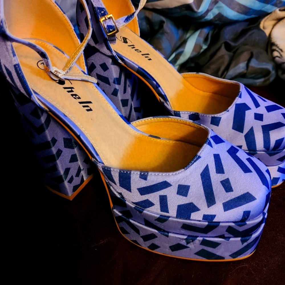 New purple pumps